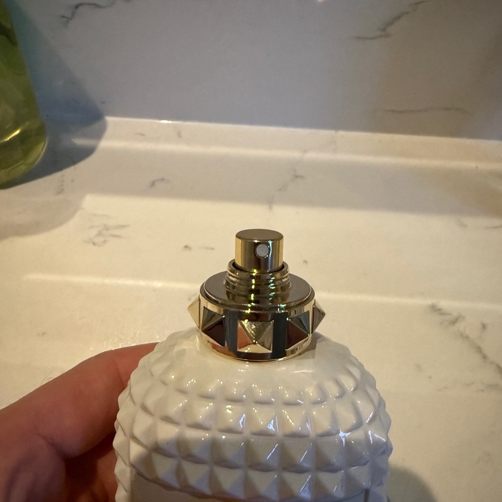 Valentino White Oval Perfume Bottle - Picture 4 of 5